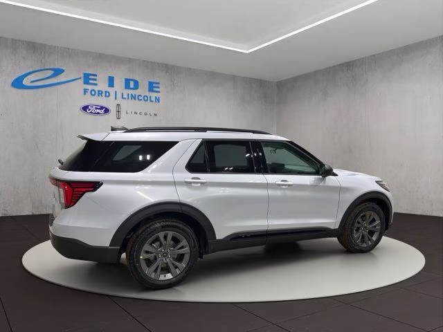 2026 Space White Metallic Ford Explorer Active 4X4 SUV