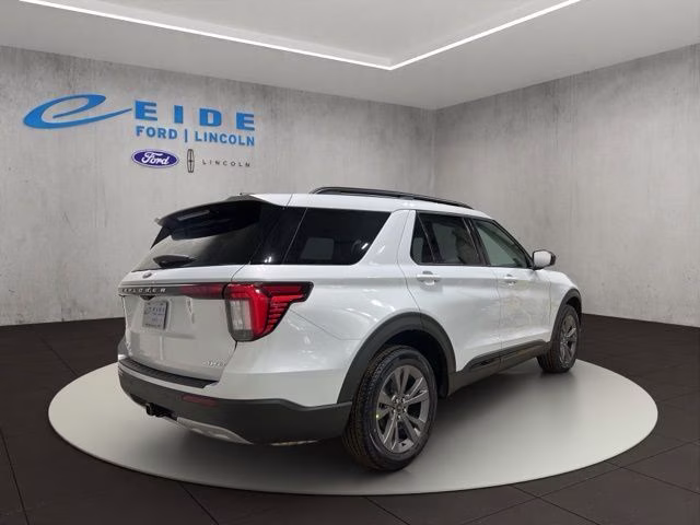 2026 Space White Metallic Ford Explorer Active 4X4 SUV