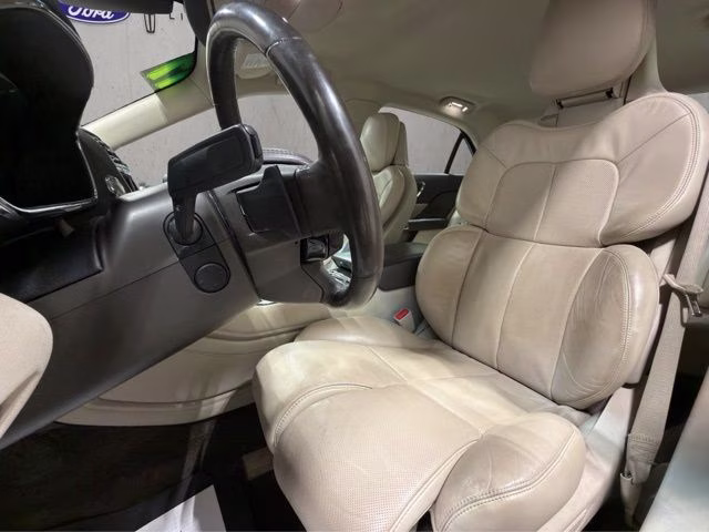 2017 Midnight Sapphire Blue Metallic Lincoln Continental Reserve AWD Sedan