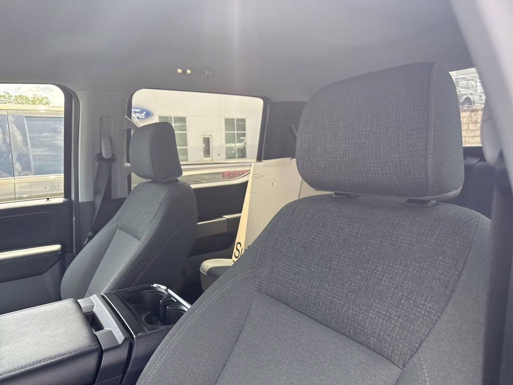 2024 Avalanche Ford F-150 Lightning Flash AWD Truck