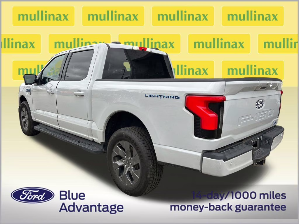 2024 Avalanche Ford F-150 Lightning Flash AWD Truck