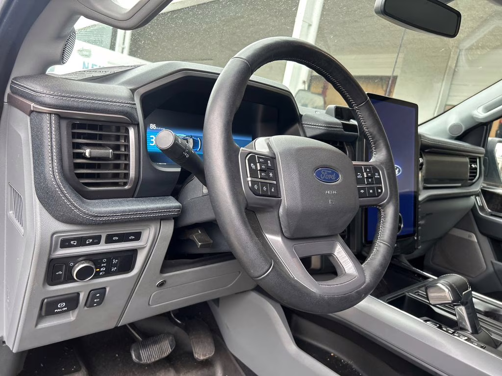 2024 Avalanche Ford F-150 Lightning Flash AWD Truck