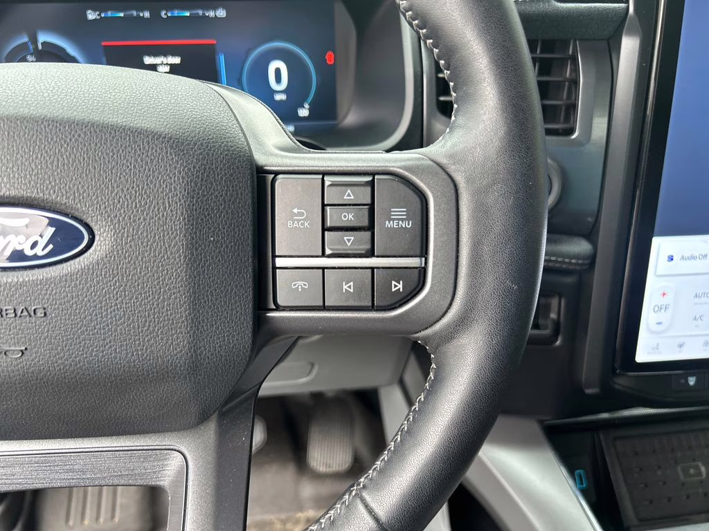 2024 Avalanche Ford F-150 Lightning Flash AWD Truck