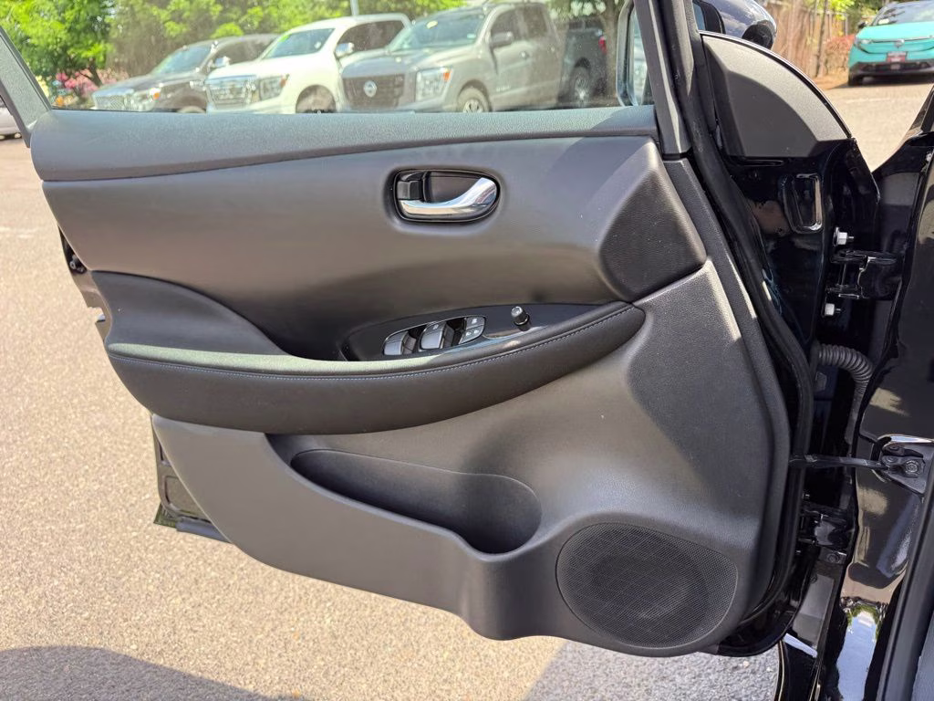 2024 Super Black Nissan LEAF SV Plus FWD Hatchback