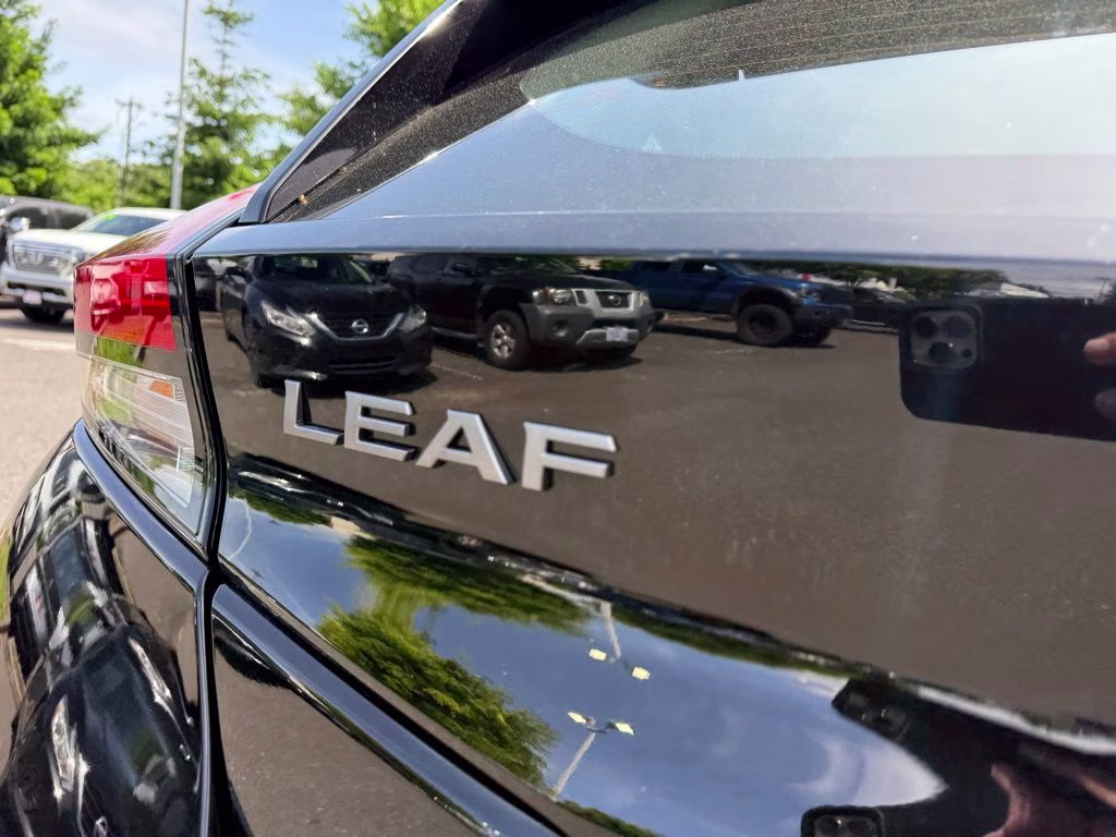 2024 Super Black Nissan LEAF SV Plus FWD Hatchback
