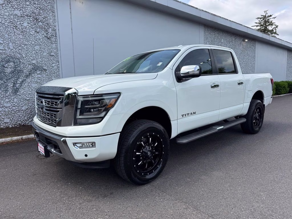 2021 Pearl White Metallic Nissan Titan SL 4X4 Truck