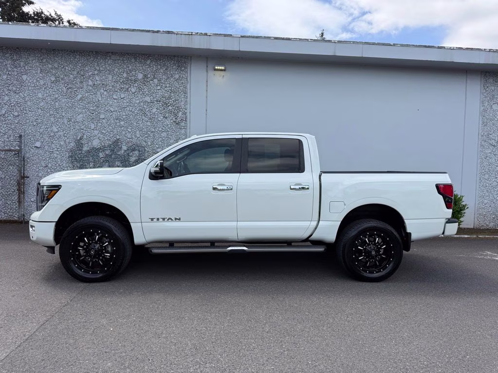 2021 Pearl White Metallic Nissan Titan SL 4X4 Truck