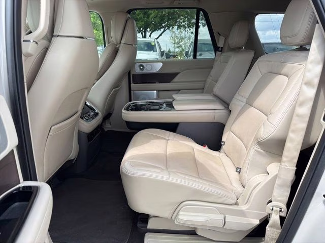 2020 Ceramic White Lincoln Navigator L Reserve 4X4 SUV