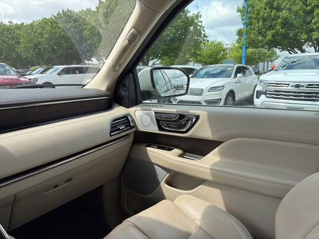 2020 Ceramic White Lincoln Navigator L Reserve 4X4 SUV
