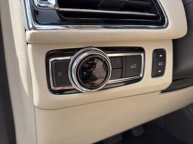 2020 Ceramic White Lincoln Navigator L Reserve 4X4 SUV