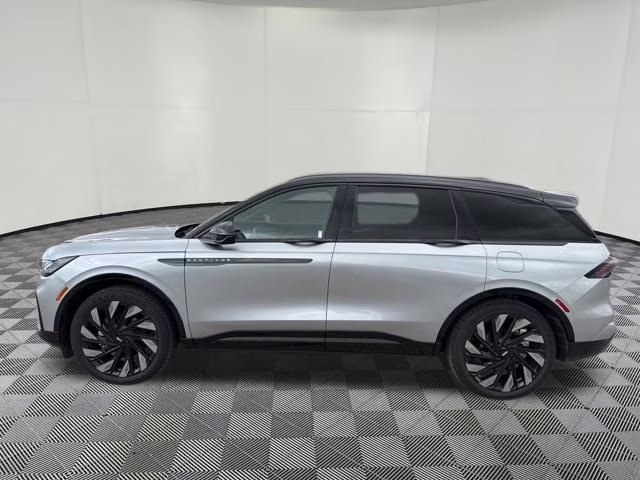 2025 Radiance Metallic Lincoln Nautilus Reserve AWD SUV