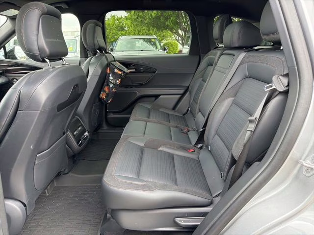 2025 Radiance Metallic Lincoln Nautilus Reserve AWD SUV