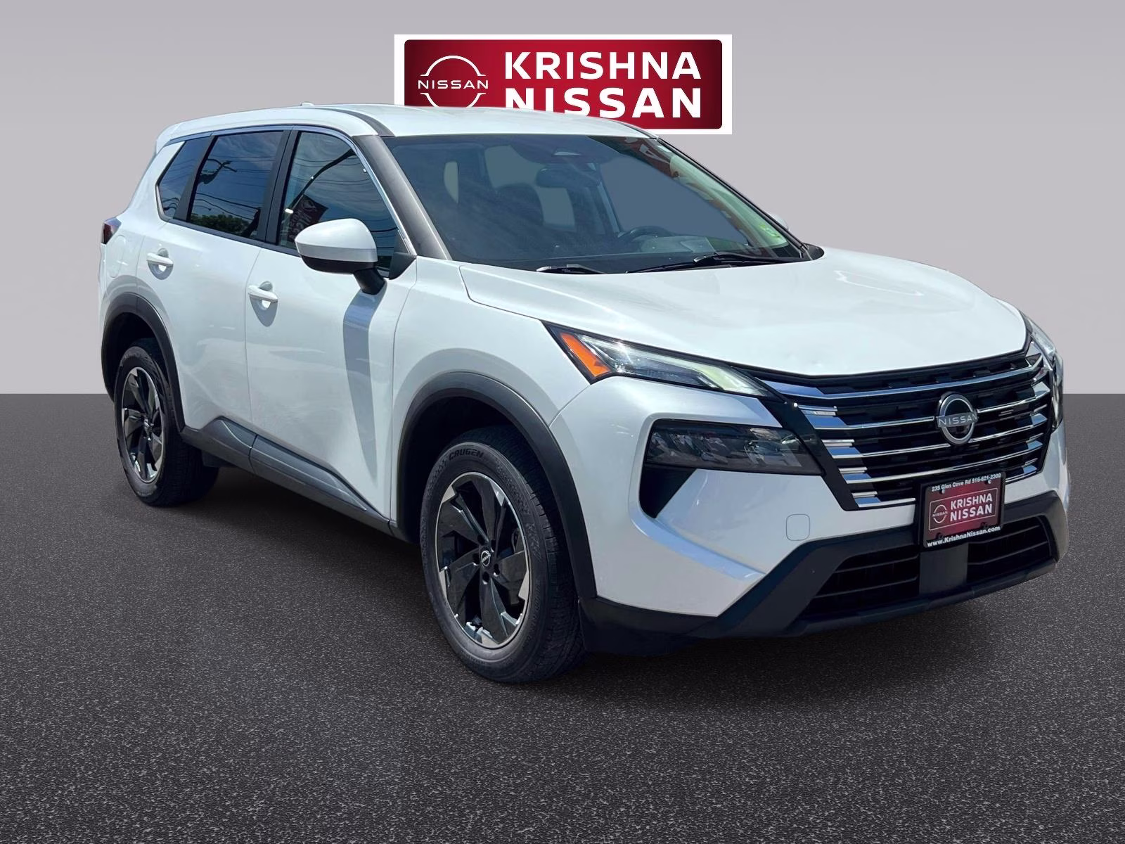 2024 White/off-white Nissan Rogue SV AWD SUV