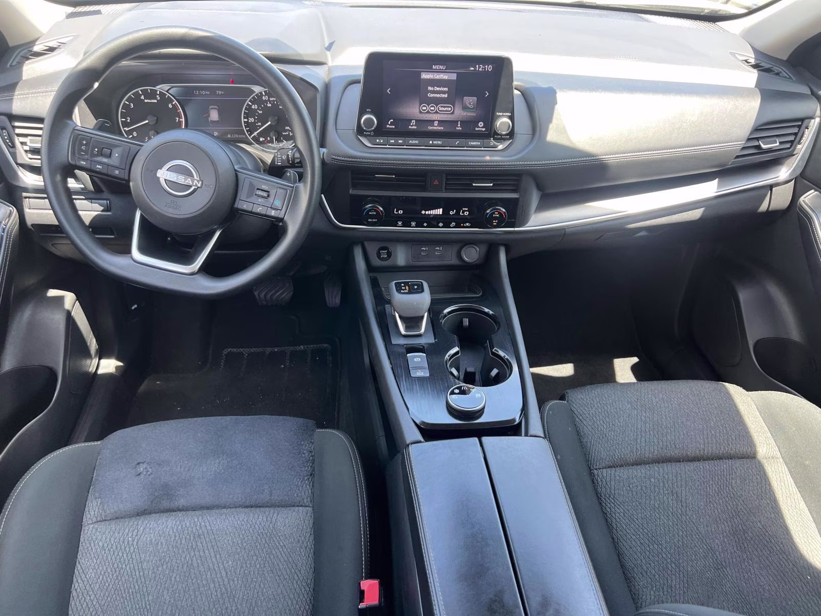 2024 White/off-white Nissan Rogue SV AWD SUV