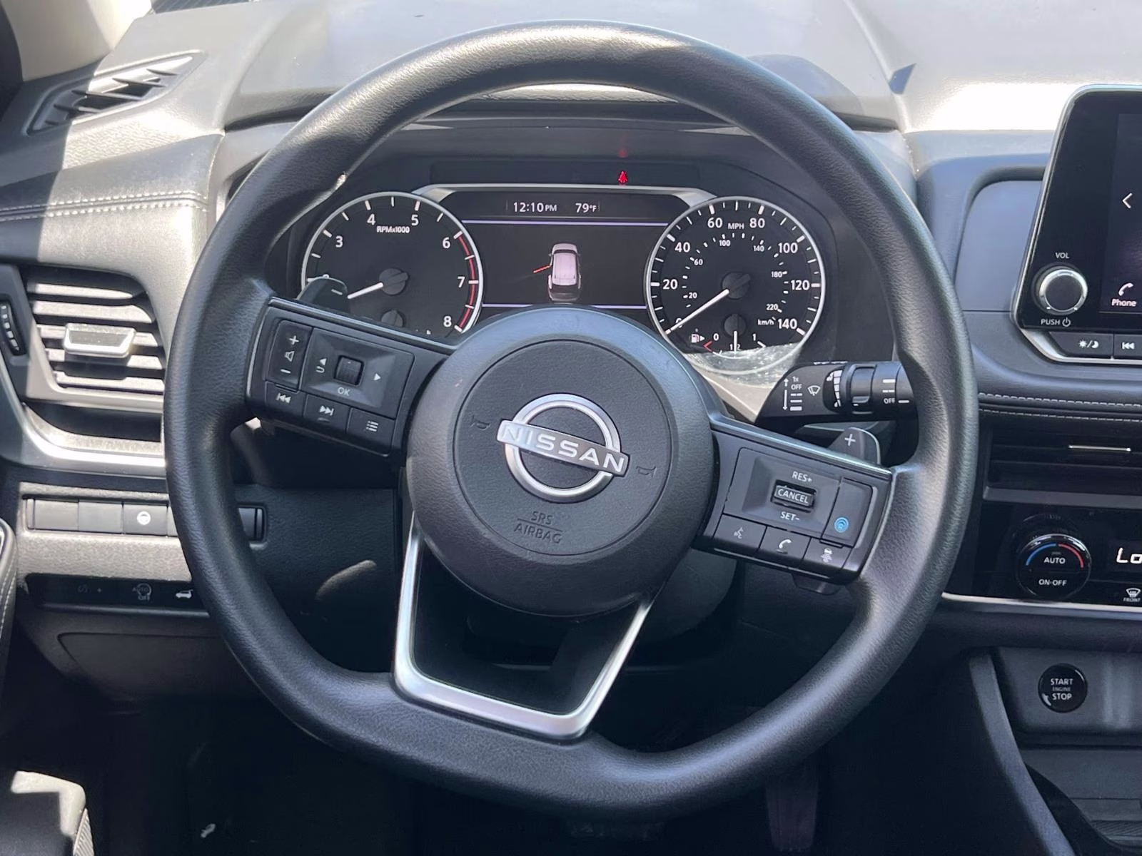 2024 White/off-white Nissan Rogue SV AWD SUV
