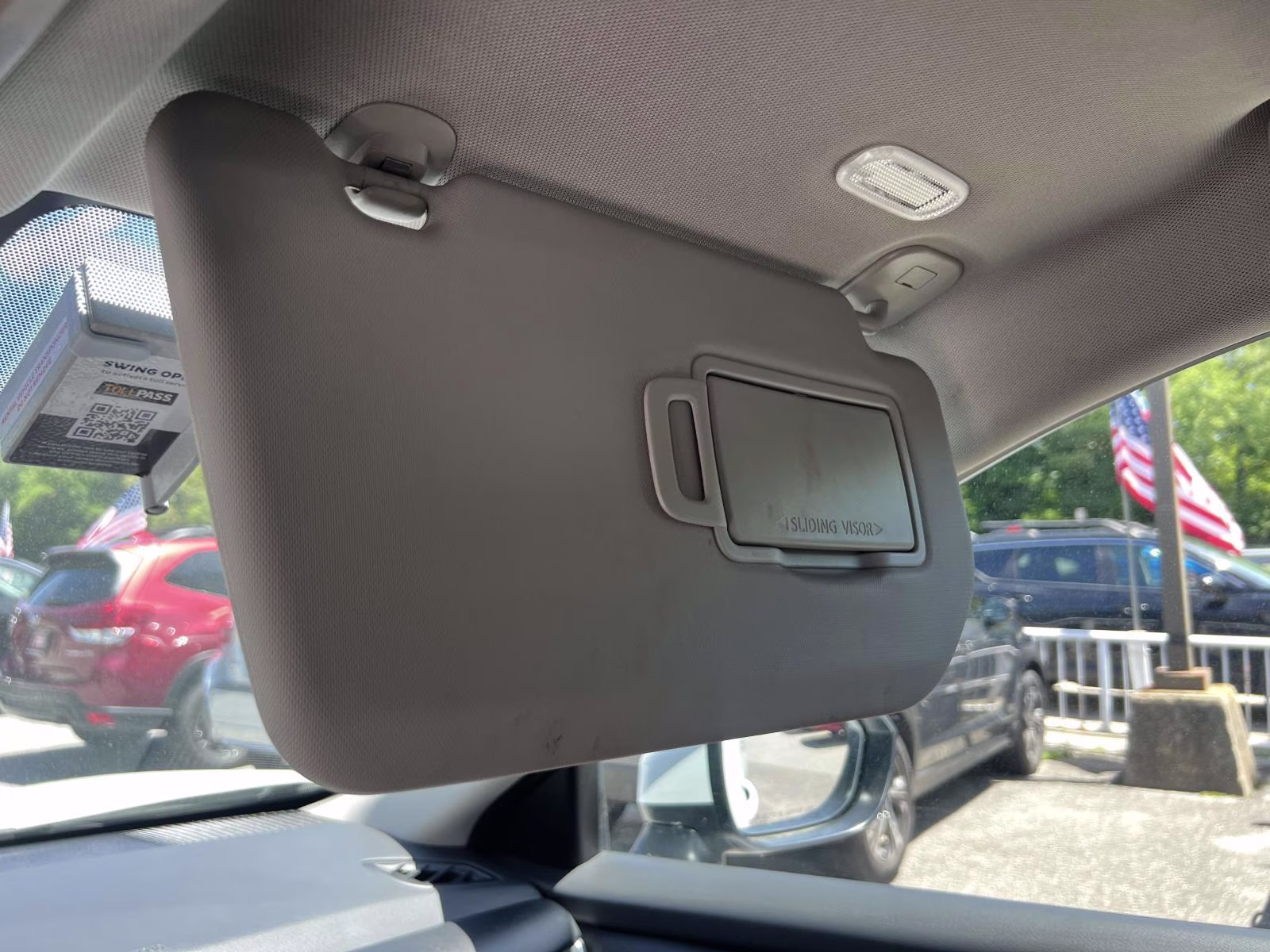 2024 White/off-white Nissan Rogue SV AWD SUV