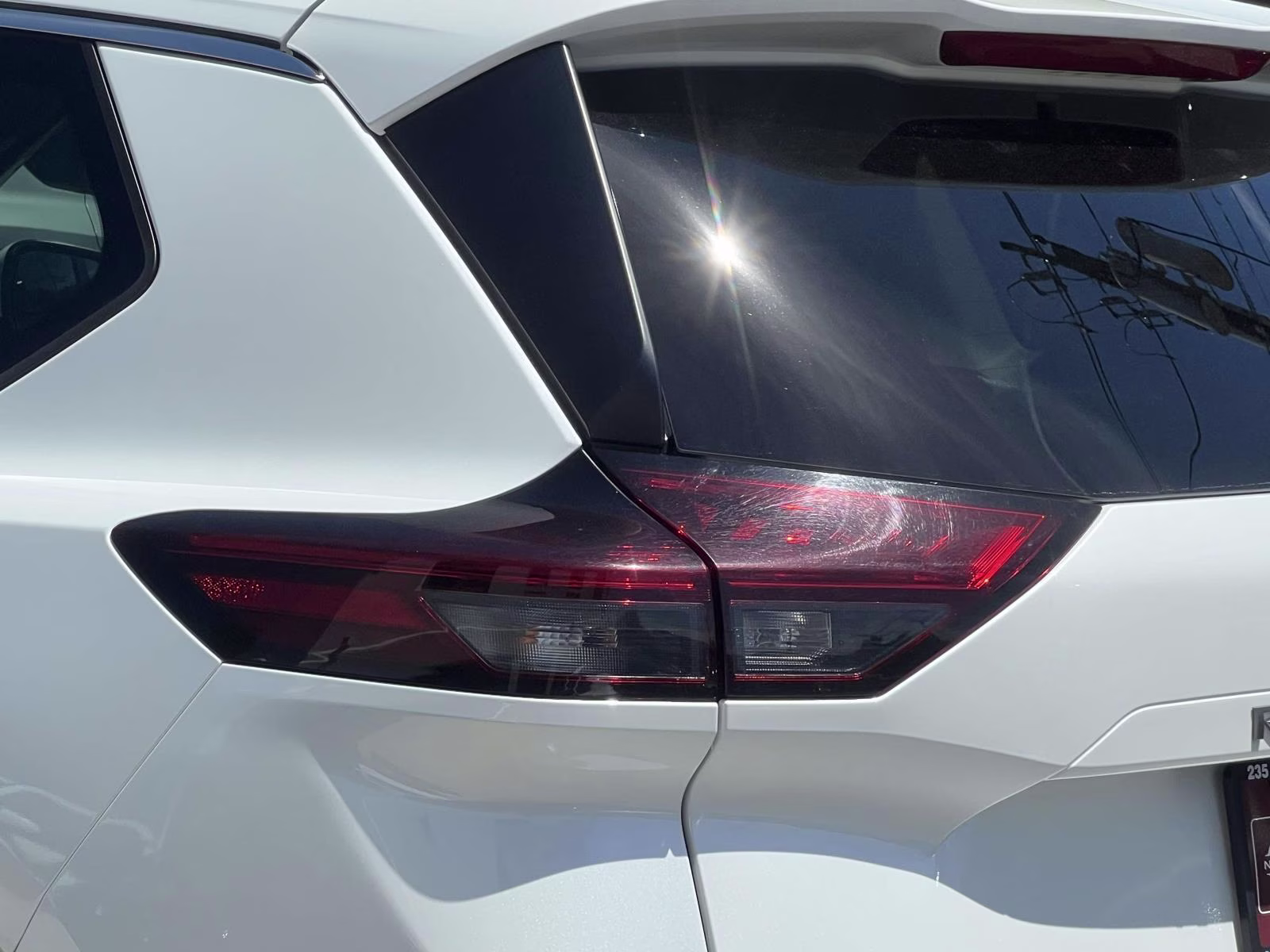 2024 White/off-white Nissan Rogue SV AWD SUV