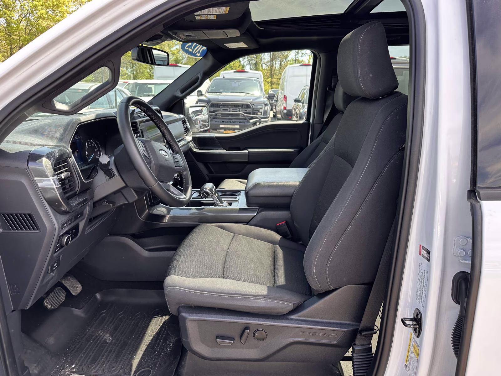 2023 Oxford White Ford F-150 XLT 2WD SuperCrew 5.5' Box RWD Truck