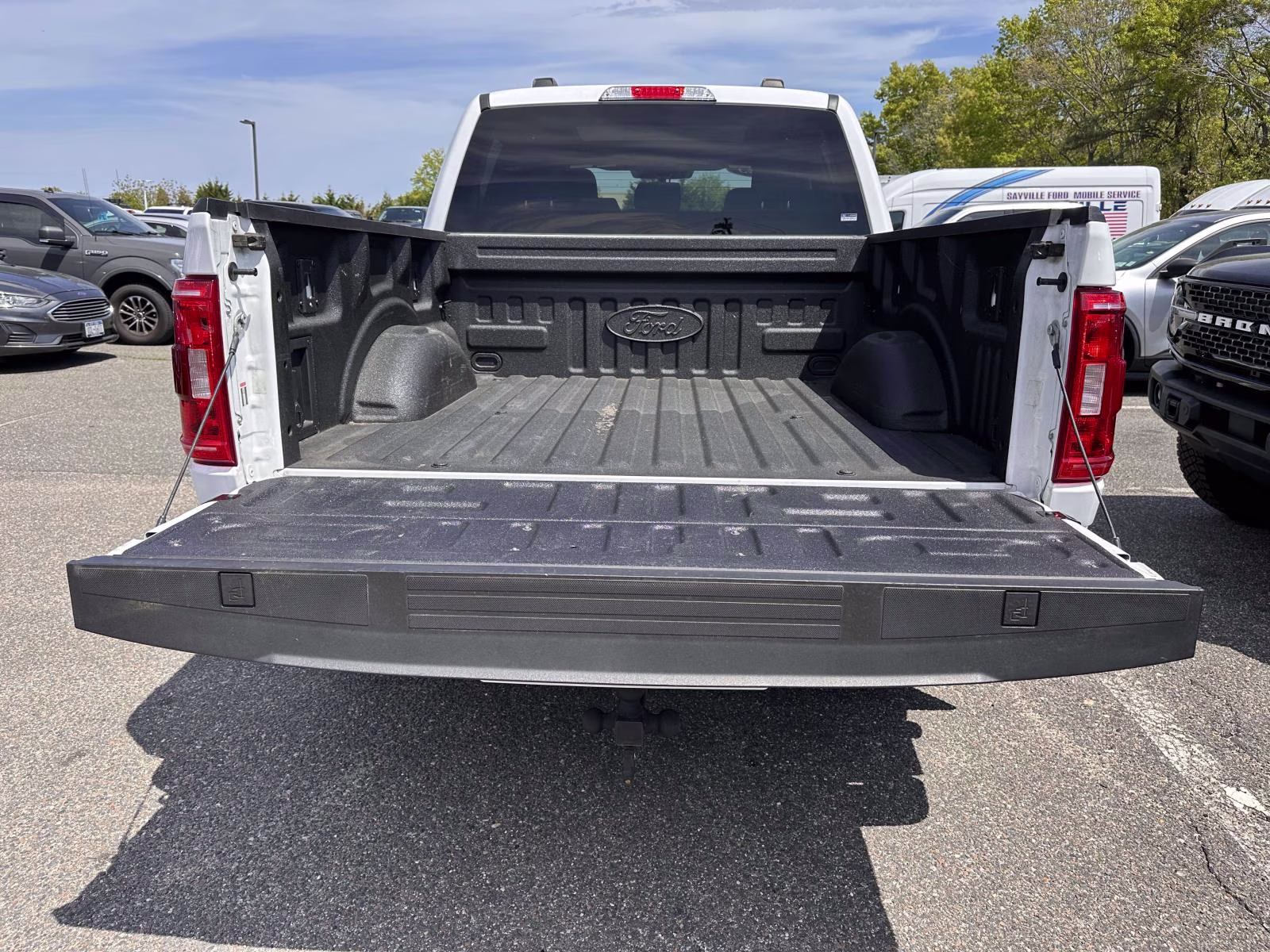 2023 Oxford White Ford F-150 XLT 2WD SuperCrew 5.5' Box RWD Truck