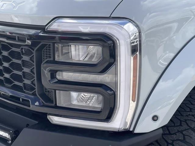 2026 Avalanche Ford Super Duty F-250 SRW Torque 1200 4X4 Truck