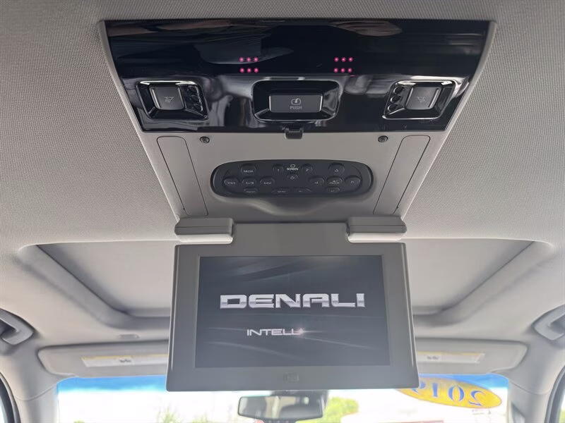 2019 Smokey Quartz Metallic GMC Yukon Denali 4X4 SUV