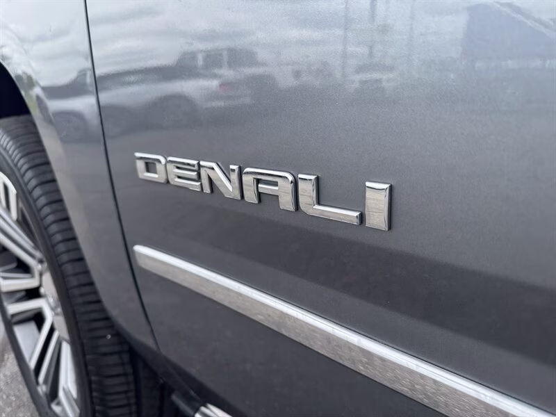 2019 Smokey Quartz Metallic GMC Yukon Denali 4X4 SUV