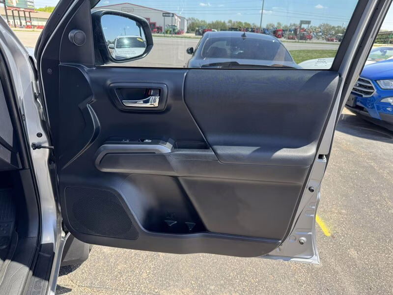 2020 Silver Sky Metallic Toyota Tacoma TRD Sport 4X4 Truck