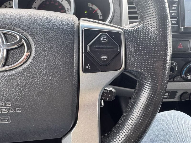 2014 Magnetic Gray Metallic Toyota Tacoma V6 4X4 Truck