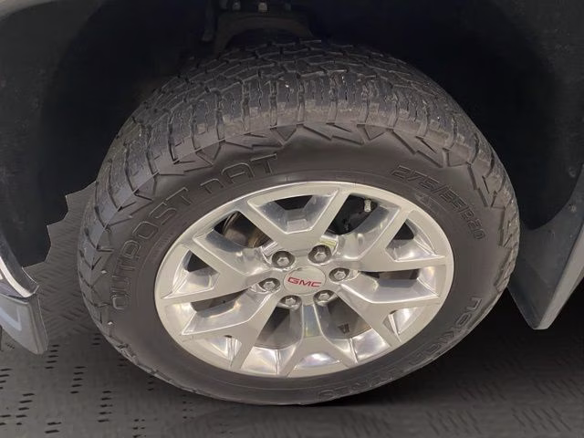 2015 Light Steel Gray Metallic GMC Sierra 1500 SLT 4X4 Truck