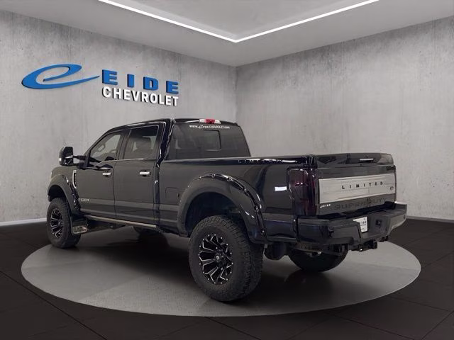 2019 Black Metallic Ford Super Duty F-250 SRW Limited 4X4 Truck