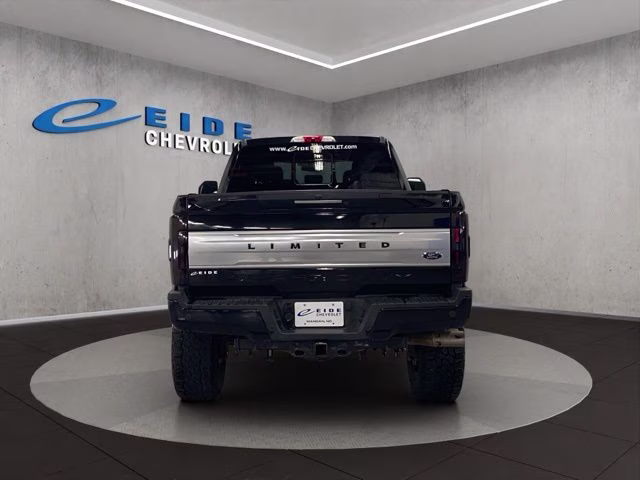 2019 Black Metallic Ford Super Duty F-250 SRW Limited 4X4 Truck