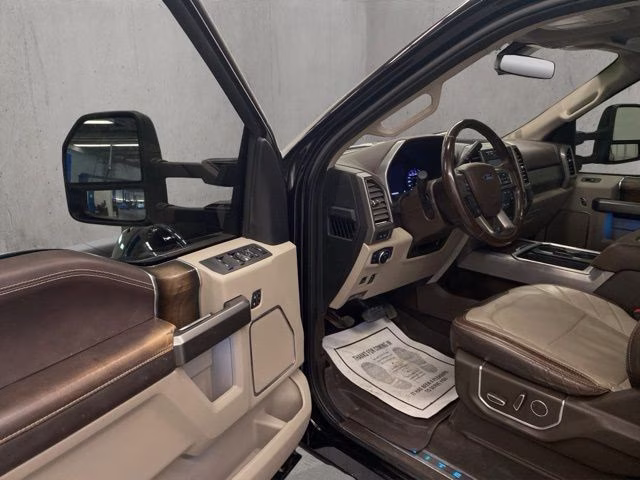 2019 Black Metallic Ford Super Duty F-250 SRW Limited 4X4 Truck
