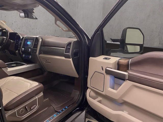 2019 Black Metallic Ford Super Duty F-250 SRW Limited 4X4 Truck