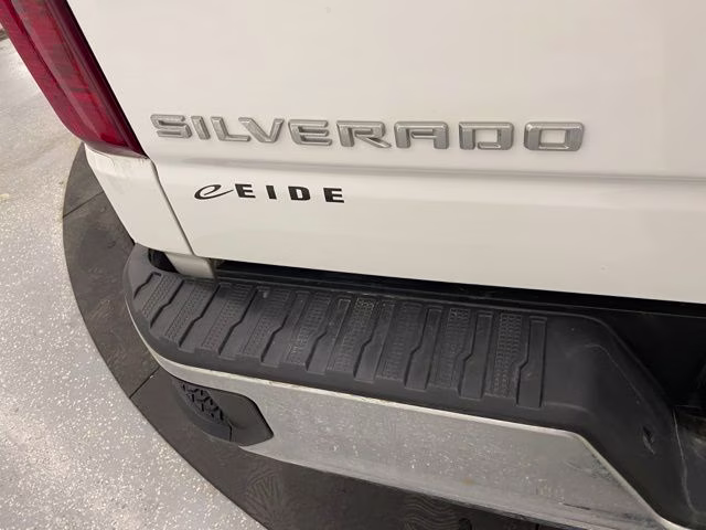 2024 Summit White Chevrolet Silverado 1500 LT 4X4 Truck
