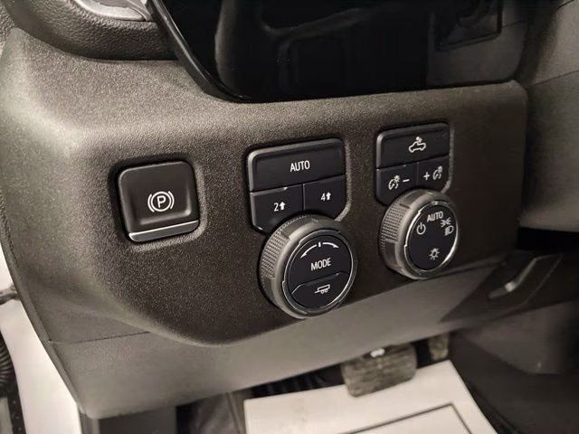 2024 Summit White Chevrolet Silverado 1500 LT 4X4 Truck