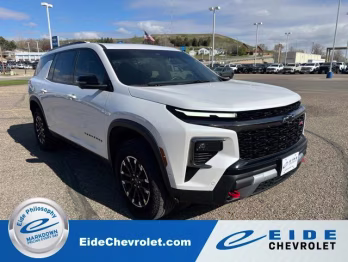 2024 Iridescent Pearl Tricoat Chevrolet Traverse Z71 AWD SUV
