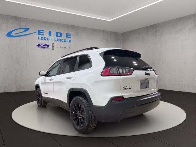 2023 Bright White Clearcoat Jeep Cherokee Altitude 4X4 SUV