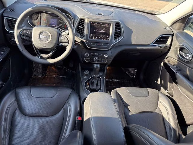 2023 Bright White Clearcoat Jeep Cherokee Altitude 4X4 SUV