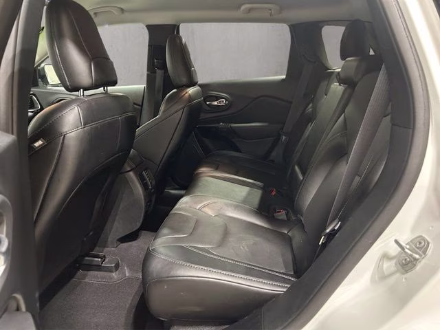 2023 Bright White Clearcoat Jeep Cherokee Altitude 4X4 SUV