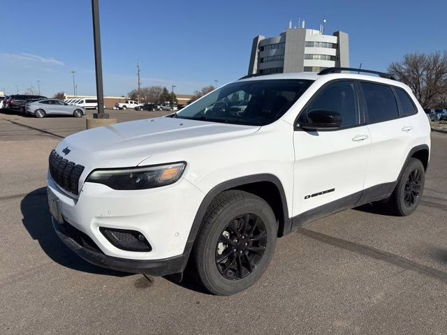 2023 Bright White Clearcoat Jeep Cherokee Altitude 4X4 SUV