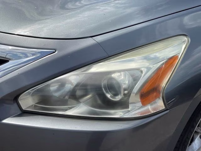 2015 Gun Metallic Nissan Altima 2.5 SV FWD Sedan