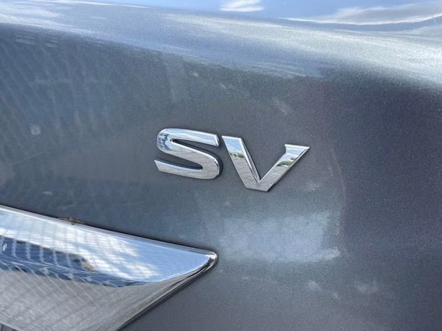 2015 Gun Metallic Nissan Altima 2.5 SV FWD Sedan