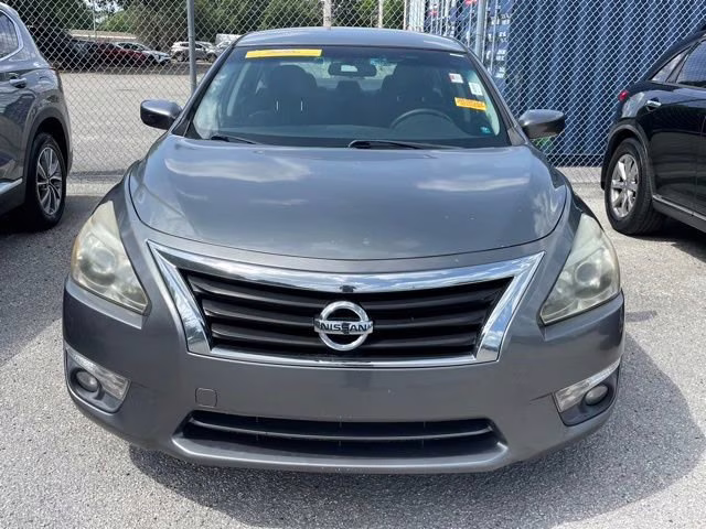 2015 Gun Metallic Nissan Altima 2.5 SV FWD Sedan