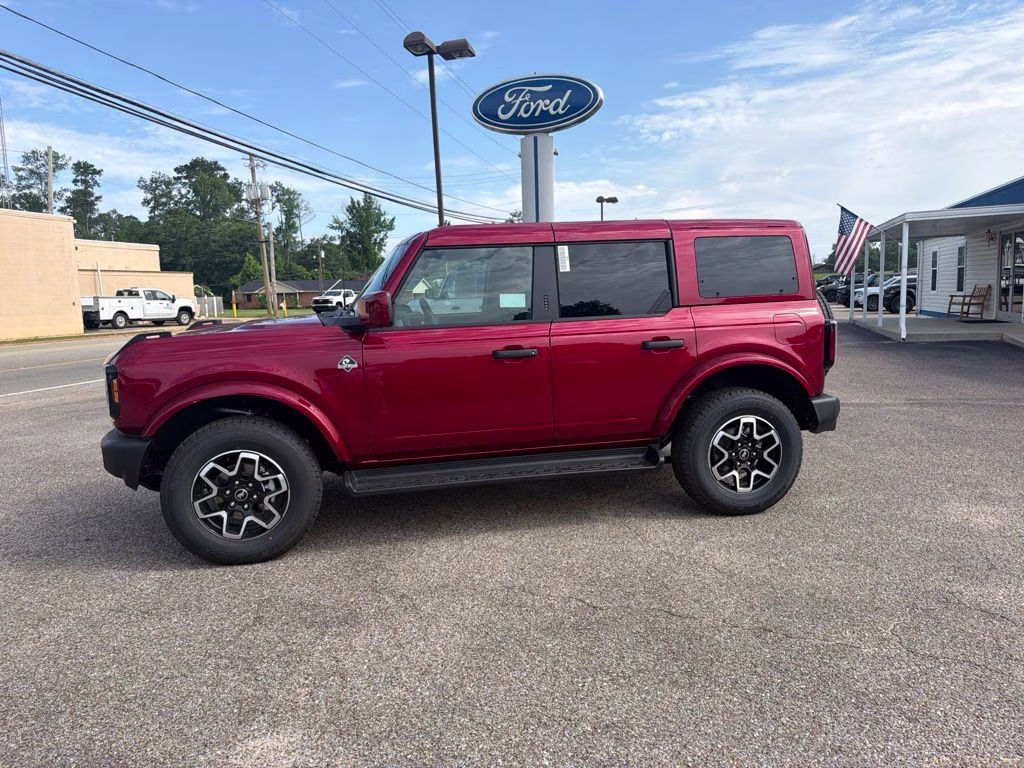 2026 Ruby Red Metallic Tinted Clearcoat Ford Bronco Outer Banks 4X4 SUV