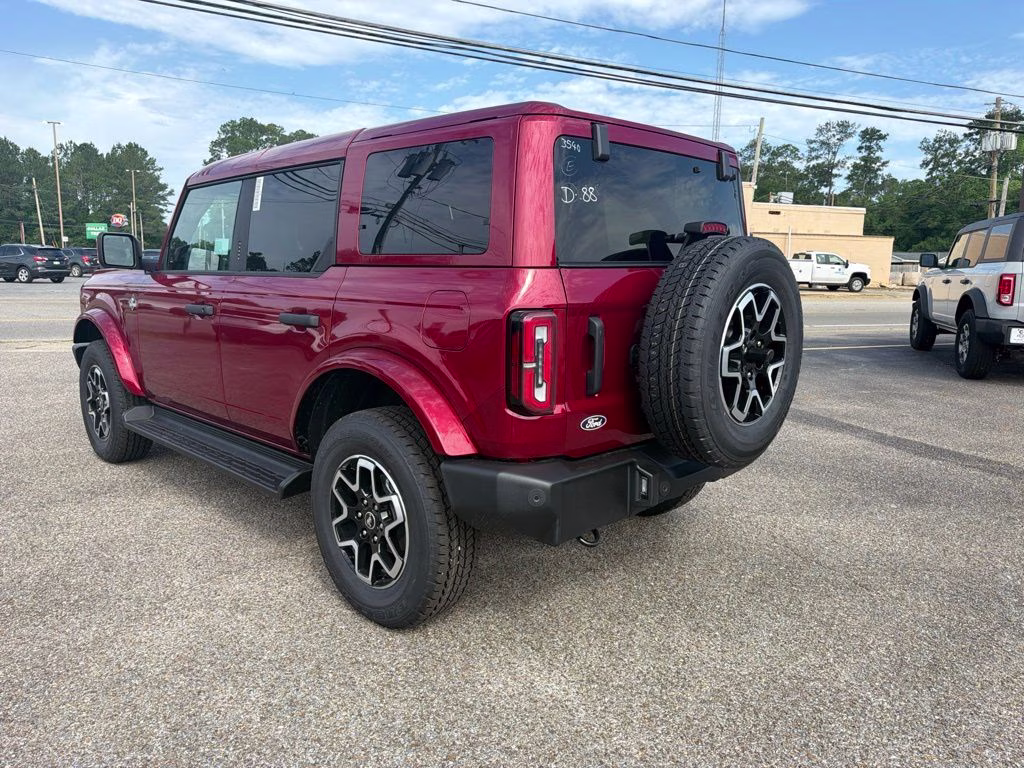 2026 Ruby Red Metallic Tinted Clearcoat Ford Bronco Outer Banks 4X4 SUV