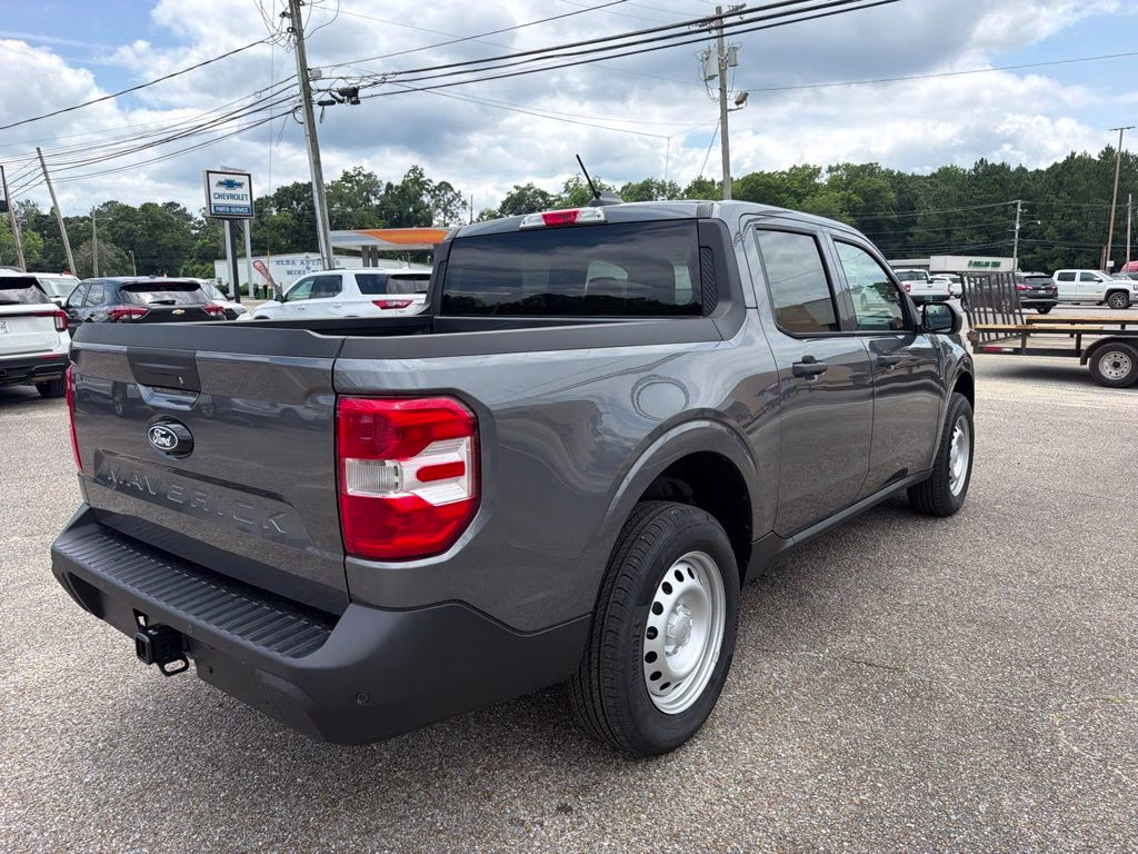 2026 Carbonized Gray Metallic Ford Maverick XL FWD Truck