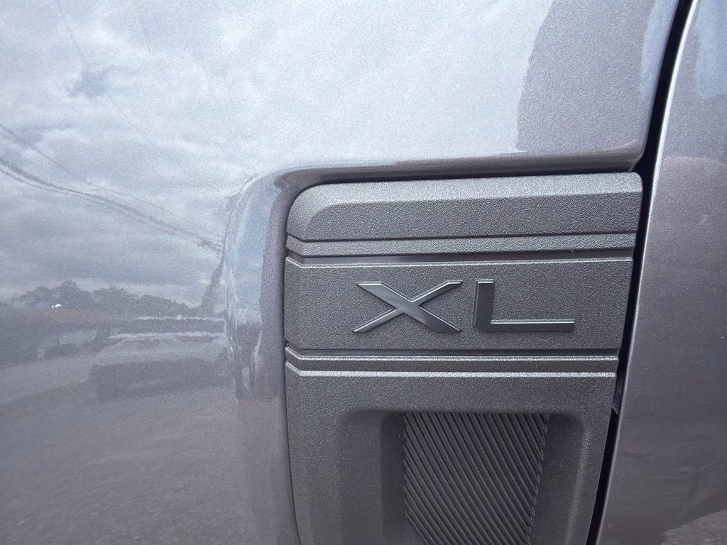 2026 Carbonized Gray Metallic Ford Maverick XL FWD Truck