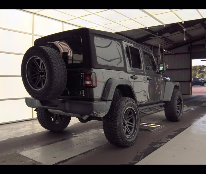 2022 Granite Crystal Metallic Clearcoat Jeep Wrangler Unlimited Sport S 4X4 SUV
