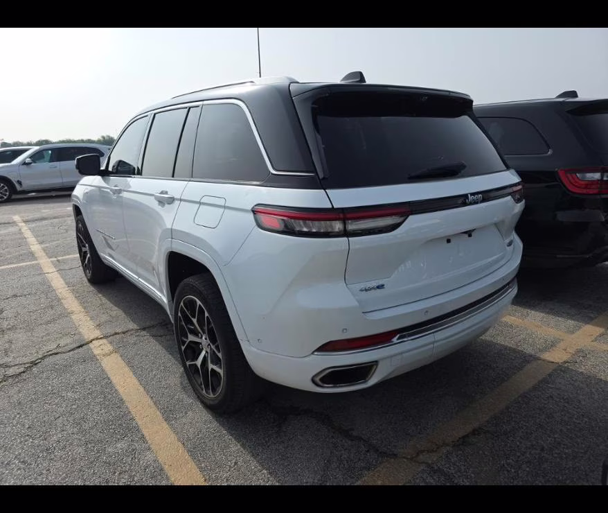 2022 Bright White Clearcoat Jeep Grand Cherokee 4xe Summit Reserve 4X4 SUV