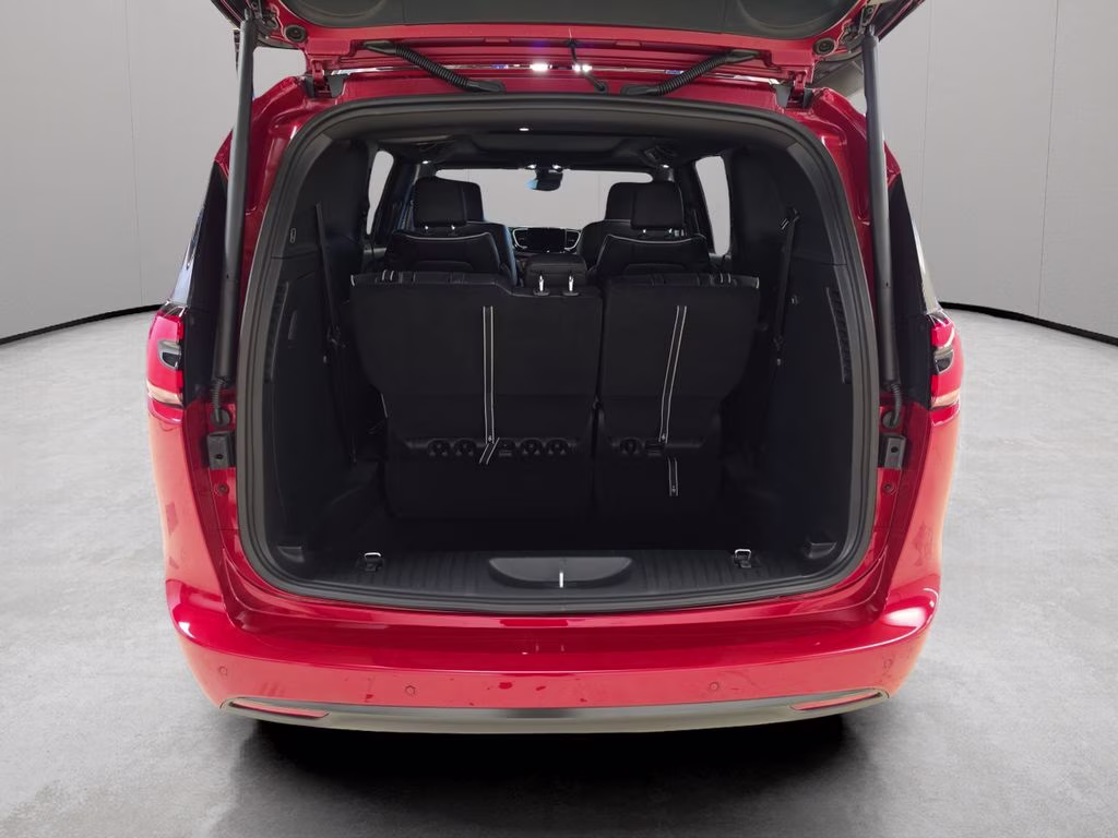 2027 Red Hot Pearlcoat Chrysler Pacifica Limited AWD Van